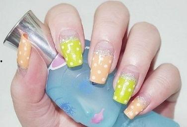 自制美甲视频,跟随视频轻松打造个性美甲